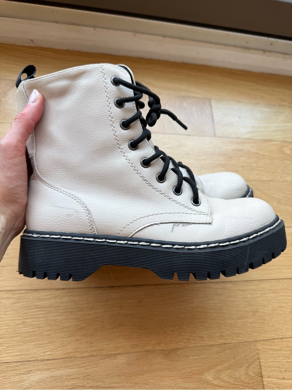 Sincerly Jules Cream Lace-Up Combat Boots with Black Sole